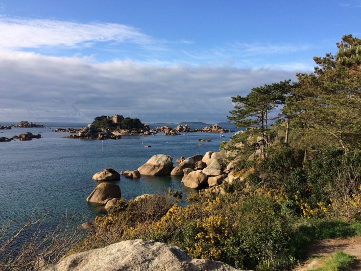 Location de vacances - Villa à Perros-Guirec - Château de Costaéres, viable depuis la chambre king size...