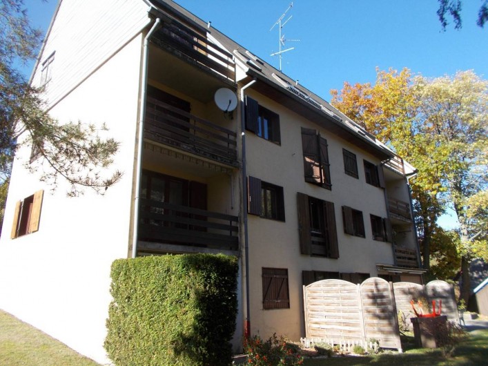 Location de vacances - Appartement à Labaroche - l'arrière de la résidence avec le balcon