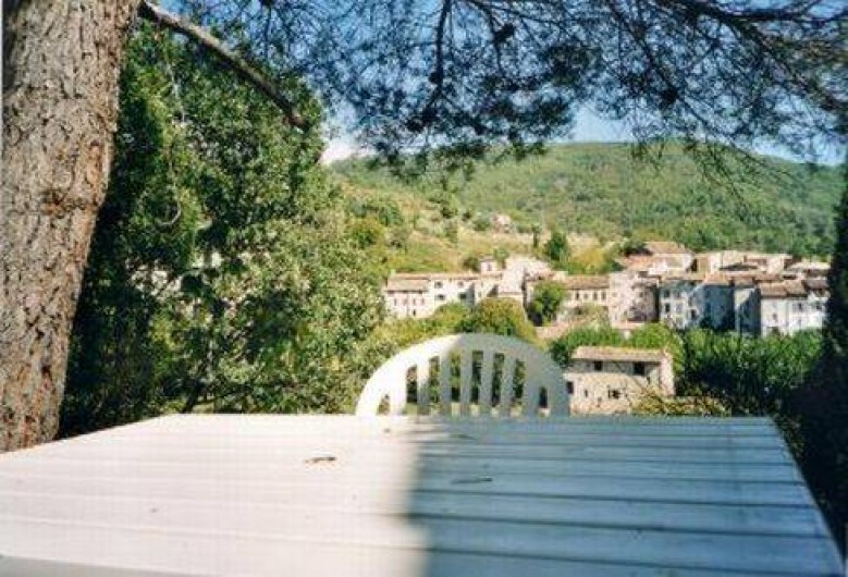Location de vacances - Villa à Montferrat - vue sur le village