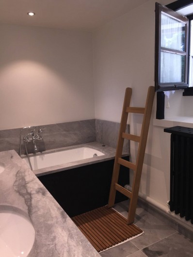 Location de vacances - Chalet à Megève - Salle de bain du bas