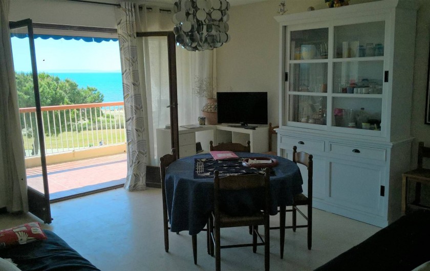 Location de vacances - Appartement à Le Grau-du-Roi - Séjour plein Sud sur terrasse