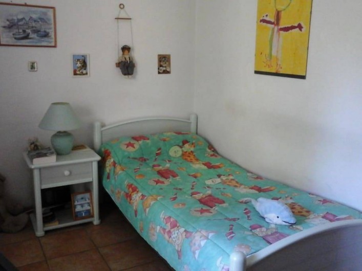 Location de vacances - Chambre d'hôtes à Mougins - deuxième chambre un couchage .