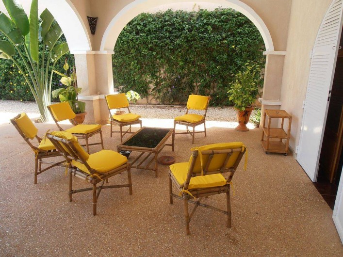 Location de vacances - Villa à Somone - un bon apéro sur la terrasse!! entièrement meublée