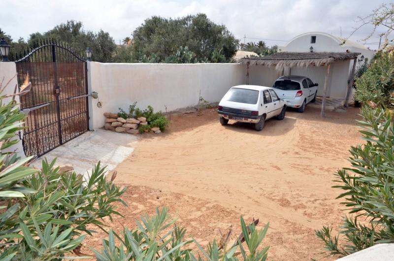 Location de vacances - Villa à Tezdaine - Parking et box