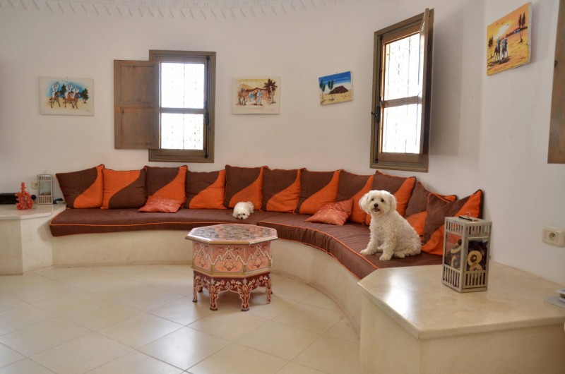 Location de vacances - Villa à Tezdaine - Coin salon mais les chien ne sont pas à louer  :-)