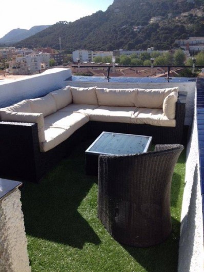 Location de vacances - Appartement à L'Estartit - Terrasse arriere Panoramique avec Salon de Jardin sur Gazon et tonnelle