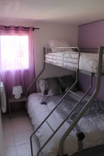 Location de vacances - Maison - Villa à Robion - Chambre avec lit superposé