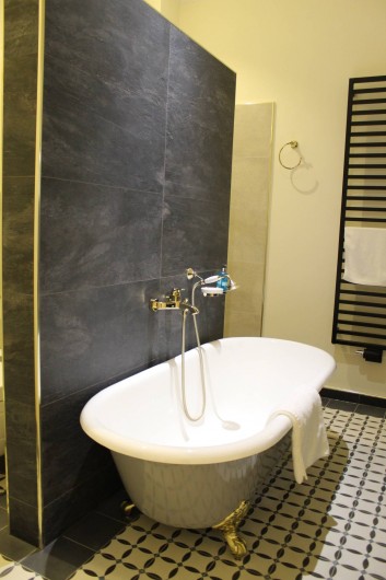 Location de vacances - Appartement à Bad Ems - Salle de bain avec baignoire rétro