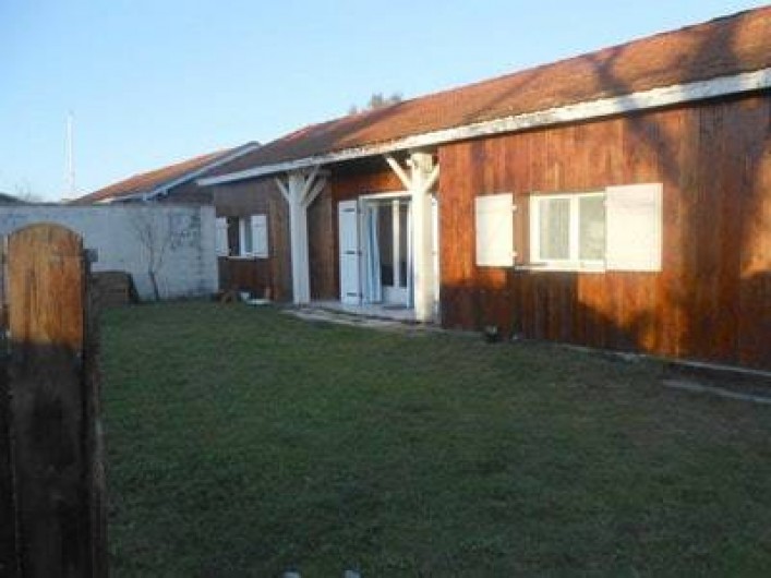 Location de vacances - Villa à Gujan-Mestras - petit maison de pêcheur en bardage bois traditionnel