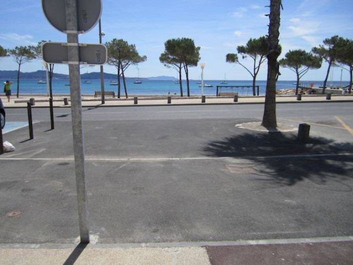 Location de vacances - Appartement à La Ciotat - Face à la résidence