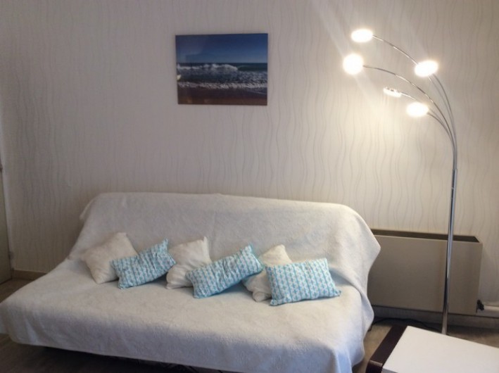 Location de vacances - Appartement à Cannes - Cannes beach- Salon . Canapé lit