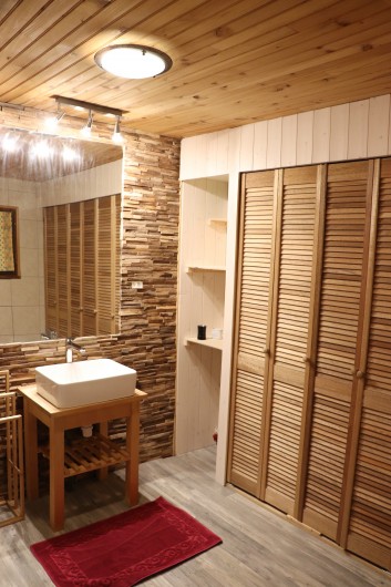 Location de vacances - Gîte à Fournets-Luisans - douche étage