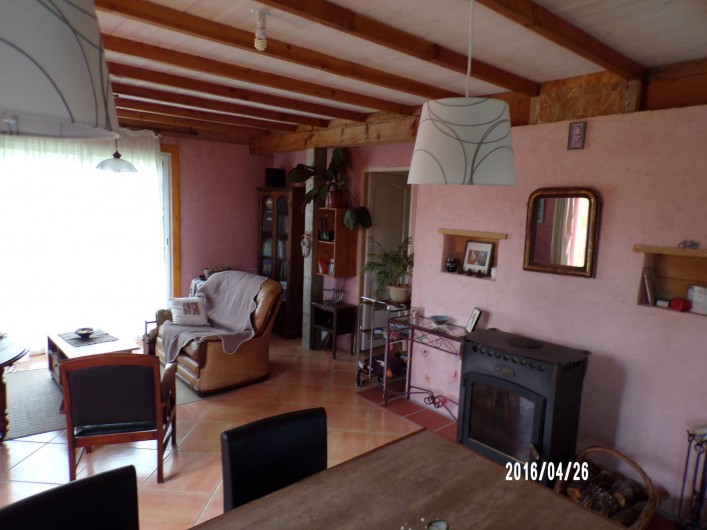 Location de vacances - Maison - Villa à Bellegarde-du-Razès - salon vue de la cuisine