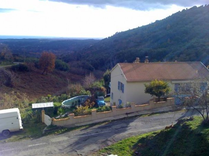 Location de vacances - Appartement à San-Giuliano - Etage Maison principale avec accès direct de plein pied avec route d'accès.