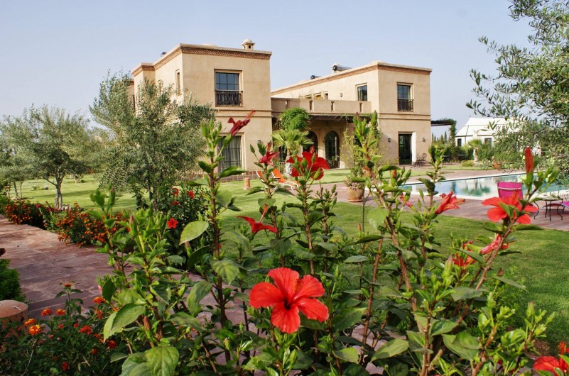 Location de vacances - Riad à Marrakech - La Kasbah Aâlma d'Or, villa à Marrakech, vue côté piscine