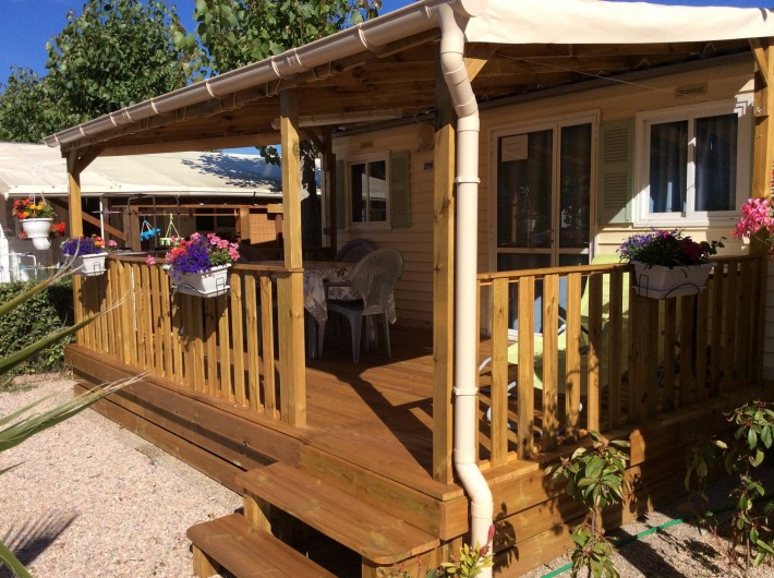 Location de vacances - Bungalow - Mobilhome à Saint-Aygulf - façade du mobil home