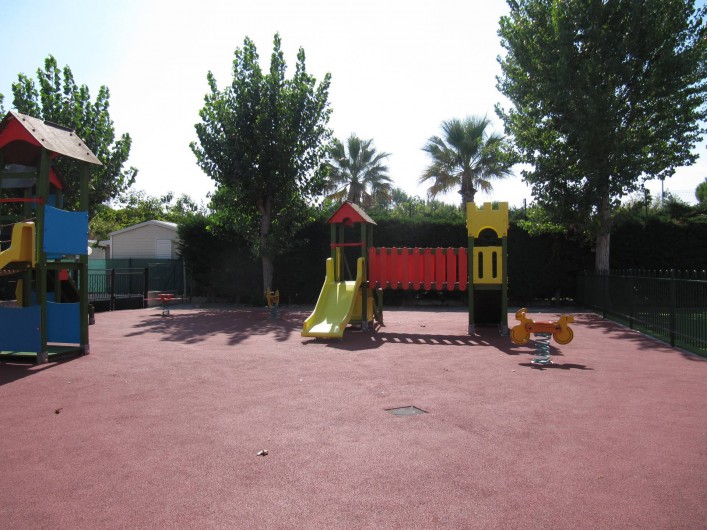Location de vacances - Bungalow - Mobilhome à Saint-Aygulf - plaine de jeu pour enfants