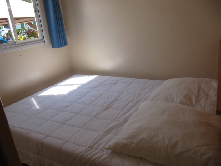 Location de vacances - Bungalow - Mobilhome à Saint-Aygulf - chambre 1