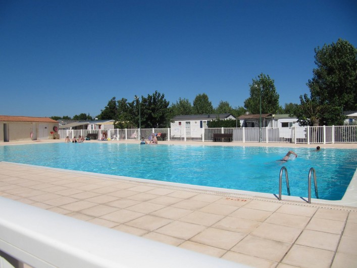 Location de vacances - Bungalow - Mobilhome à Saint-Aygulf - piscine