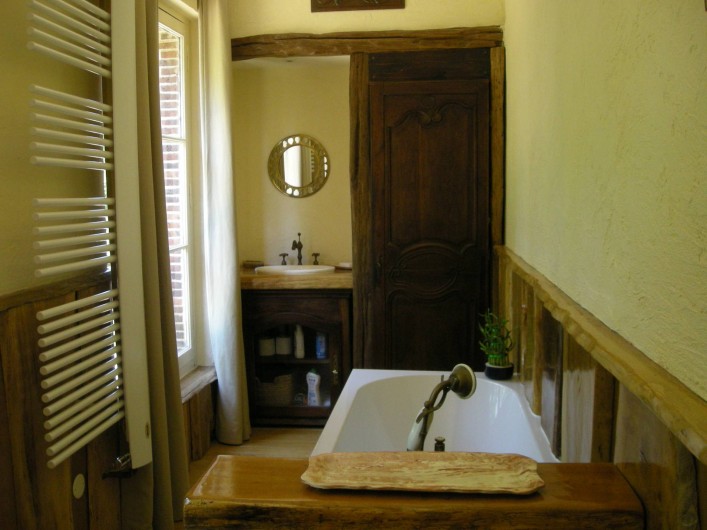 Location de vacances - Château - Manoir à Boissy-lès-Perche - Salle de Bain de la Chambre 2