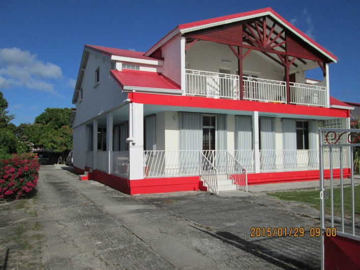 Location de vacances - Villa à Grand-Bourg - Locaverdé  (côté rue)