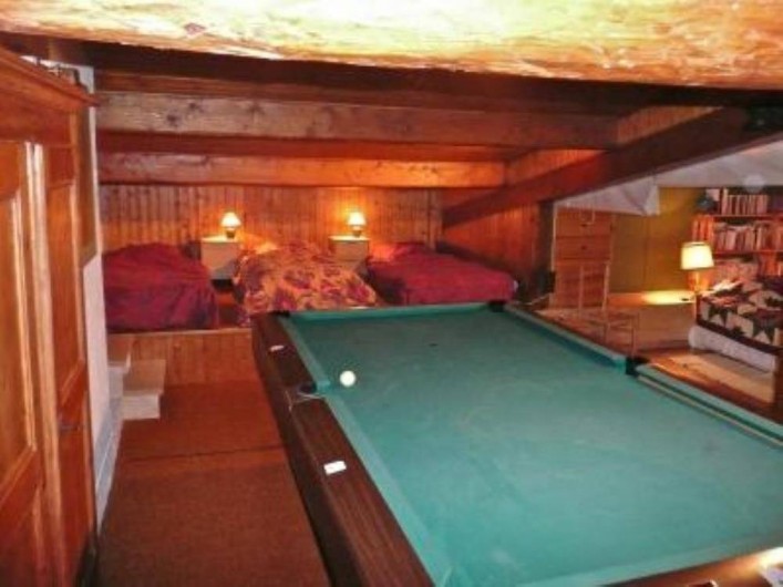 Location de vacances - Chalet à Saint-Gervais-les-Bains - Mezzanine avec dortoir de 3 lits