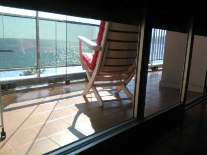 Location de vacances - Appartement à Cannes la Bocca - Vue de la chambre