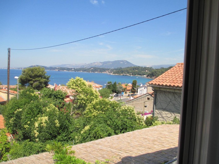 Location de vacances - Maison - Villa à Le Pradet - Vue mer, à quelques mètres des plages