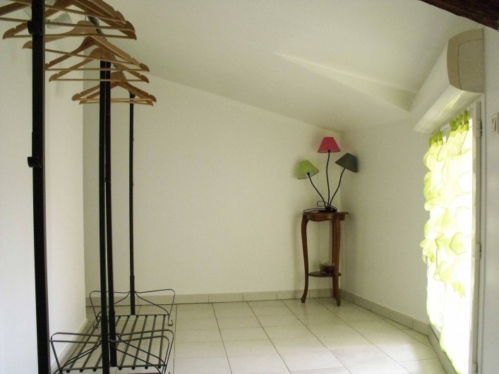 Location de vacances - Maison - Villa à Puisserguier - Dégagement à l'étage