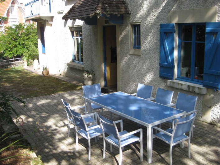Location de vacances - Villa à Arcachon - Terrasse et jardin