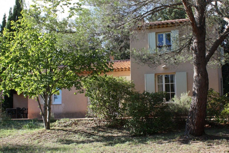 Location de vacances - Villa à Cucuron - Extérieur