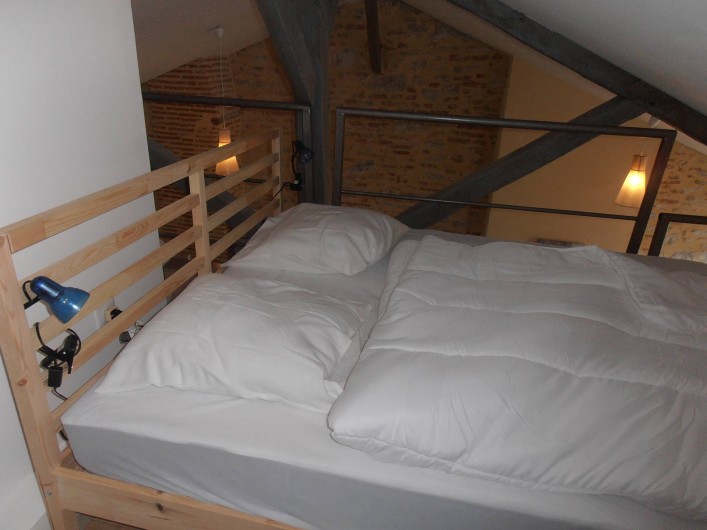Location de vacances - Appartement à Cahors - Lit 160 x 200 sur mezzanine