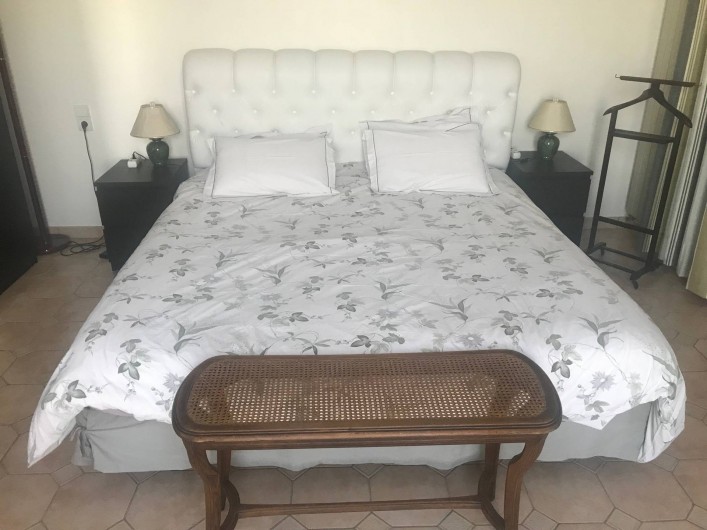 Location de vacances - Chambre d'hôtes à Sète - Grand lit en 180