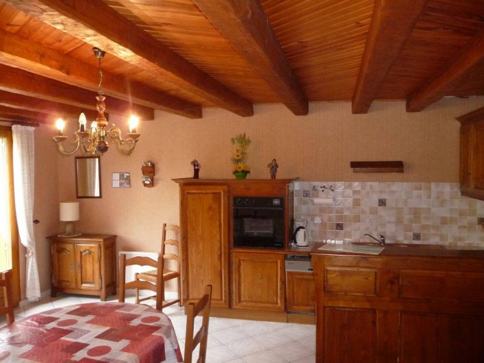 Location de vacances - Maison - Villa à Sainte-Énimie - Salle à Manger avec la cuisine ouverte