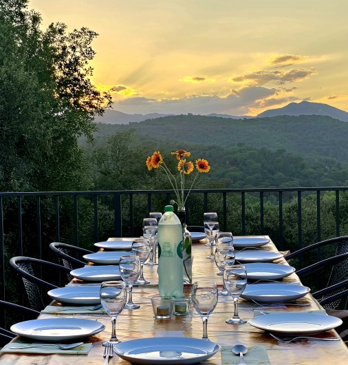 Location de vacances - Mas à Maçanet de la Selva - Cena en la terraza