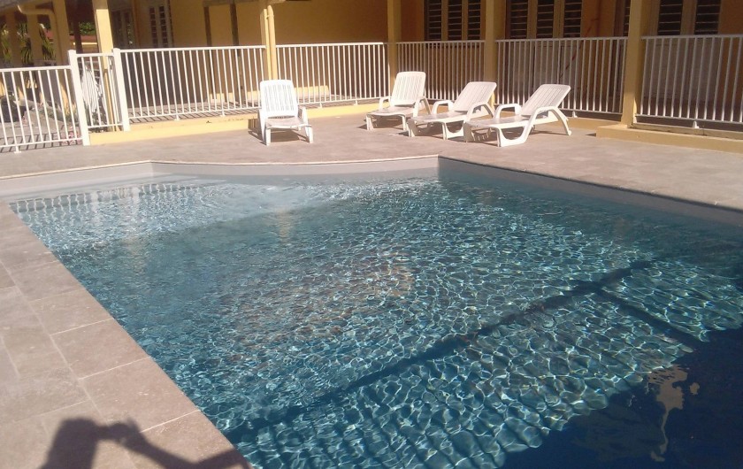 Location de vacances - Studio à Les Trois-Îlets - Piscine de la résidence
