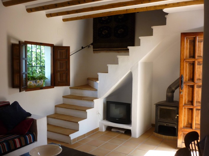 Location de vacances - Gîte à Fuentes de Cesna - L'escalier du salon de Casita Perdiz