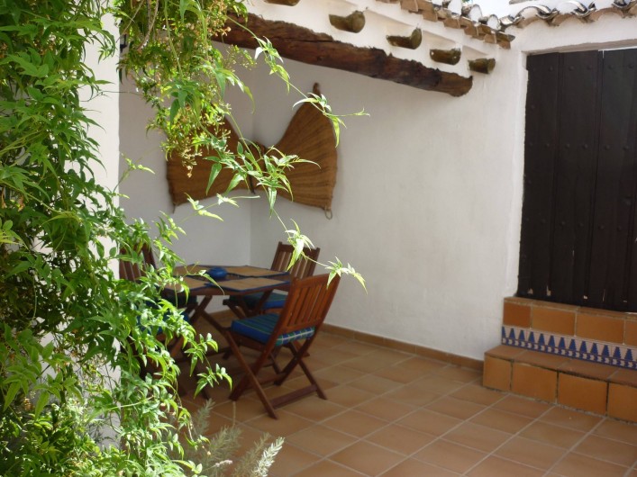 Location de vacances - Gîte à Fuentes de Cesna - ....mangez au dehors dans votre cour privée  de  Casita Perdiz