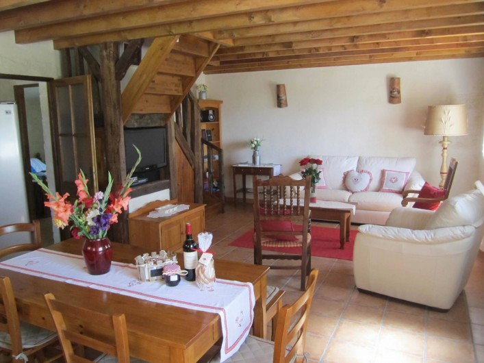 Location de vacances - Gîte à Saint-Laurent-des-Hommes - Vue du Salon