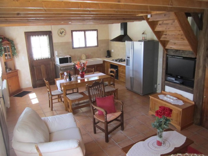 Location de vacances - Gîte à Saint-Laurent-des-Hommes - Vue de la cuisine