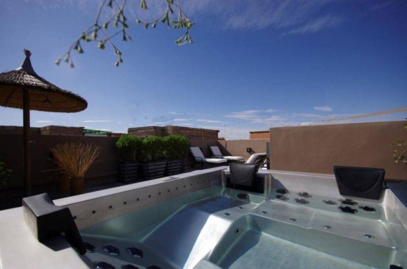 Location de vacances - Riad à Marrakech - Jacuzzi en terrasse