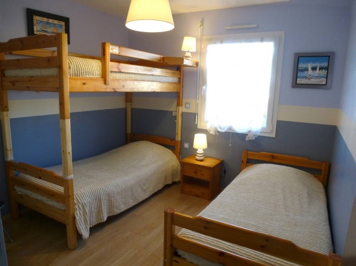 Location de vacances - Villa à Saint-Briac-sur-Mer - Chambre 2 (lits : 90x190 )