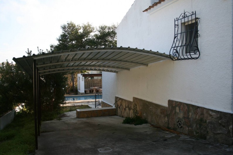 Location de vacances - Villa à Xàbia - couvert voiture