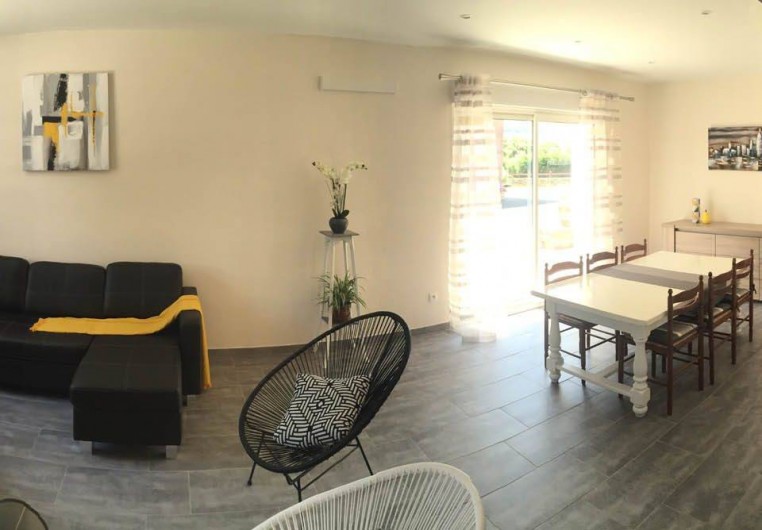 Location de vacances - Gîte à Irouléguy - GITE ARRADOY-VUE PANORAMIQUE-SALON TV GRD ECRAN-SALLE A MANGER