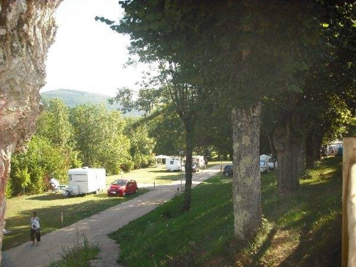 Location de vacances - Camping à Saint-Laurent-d'Olt