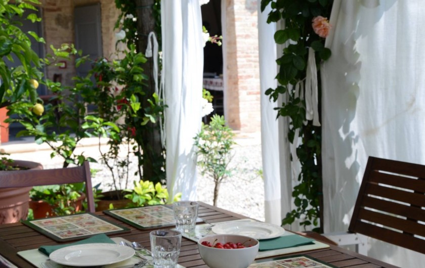Location de vacances - Mas à Montepulciano - Sous la pergola