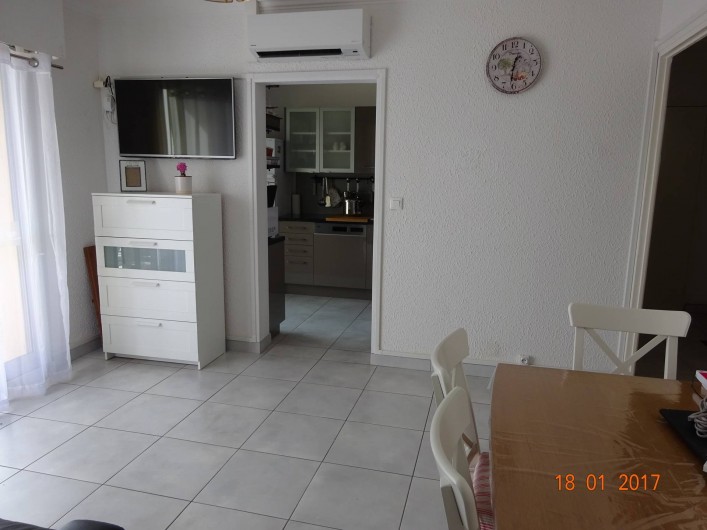 Location de vacances - Appartement à Lunel - Apt pouvant accueillir 12 pers. table à rallonges,