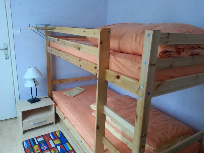 Location de vacances - Villa à Vannes - Chambre avec 2 lits superposés 90x190