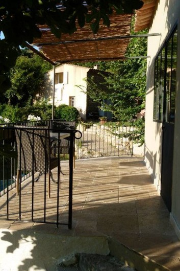 Location de vacances - Chambre d'hôtes à La Garde-Freinet - terrasse cabanon