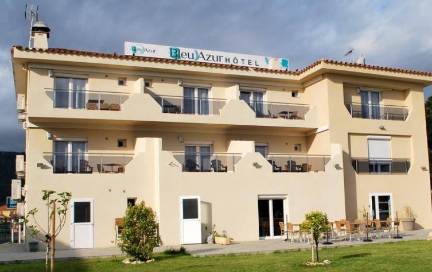 Location de vacances - Hôtel - Auberge à Argelès-sur-Mer - Façade hôtel (côté jardin et piscine)